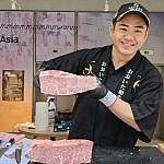 Die Kunst der Marmorierung: Oita Wagyu im Manifesto Market Berlin
